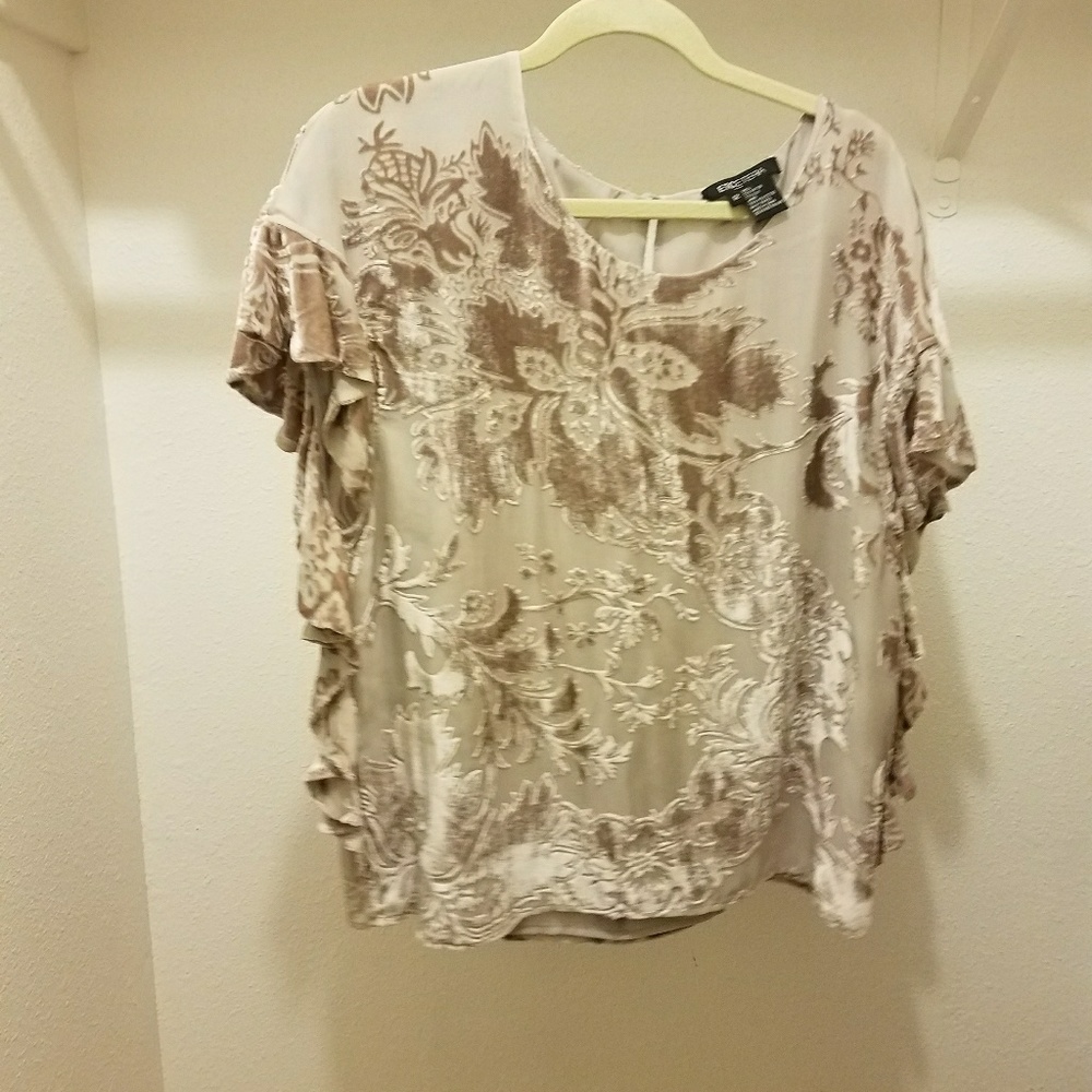 Beautiful velvet patterned top